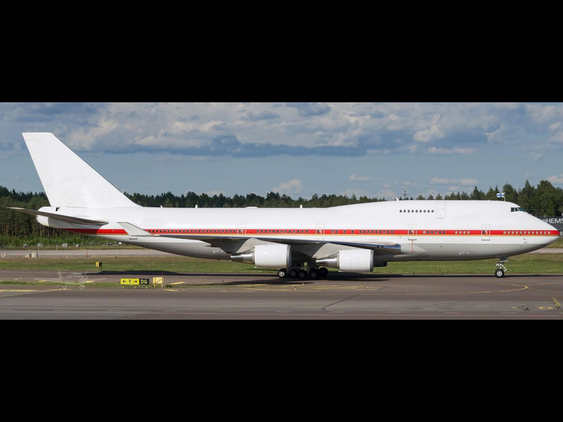 Illustration for article titled Japan's former "Air Force One" is for sale